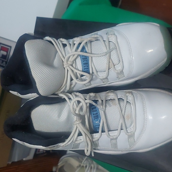 SNEAKER - Picture 2 of 3